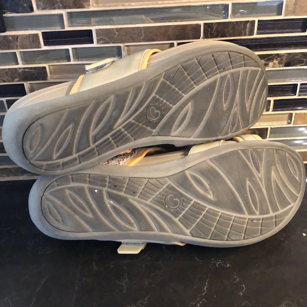Bare traps cushion sole toe sandals - Picture 3 of 3